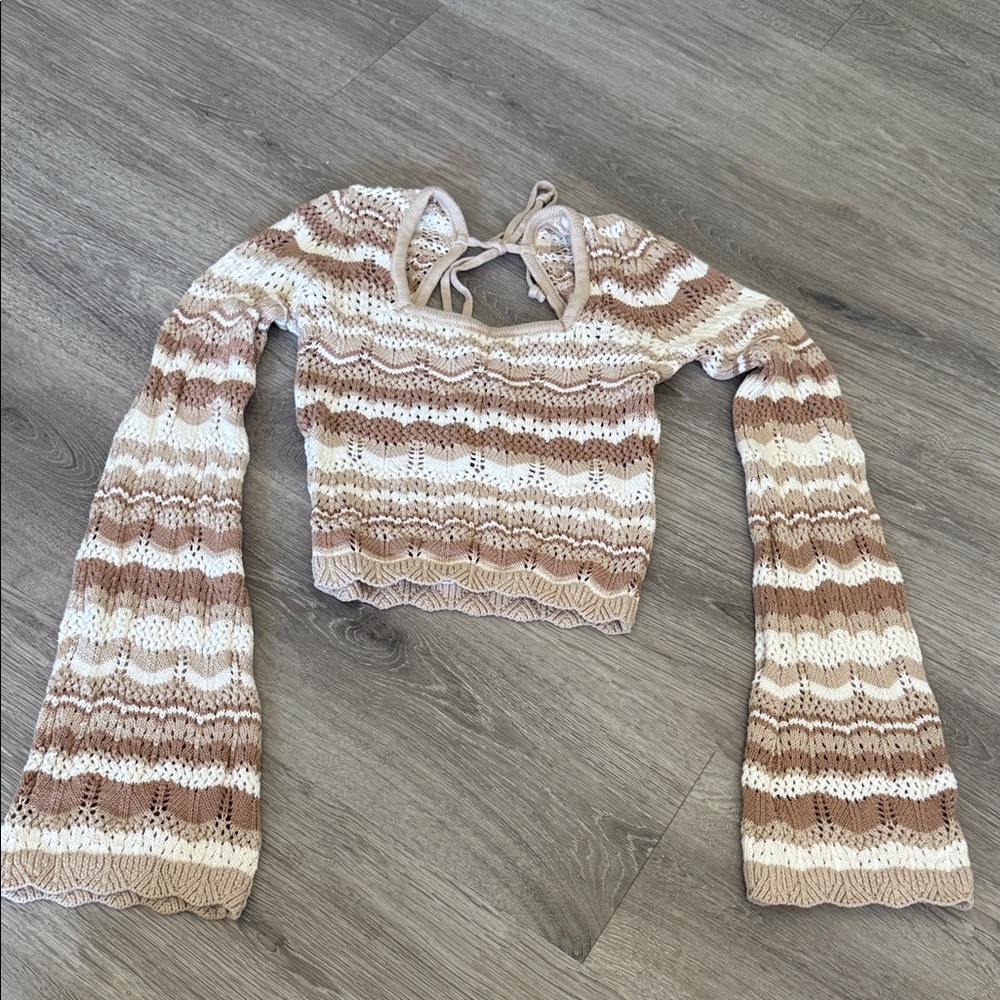 Hollister Beige and White Knit Top sweater women’s juniors xs